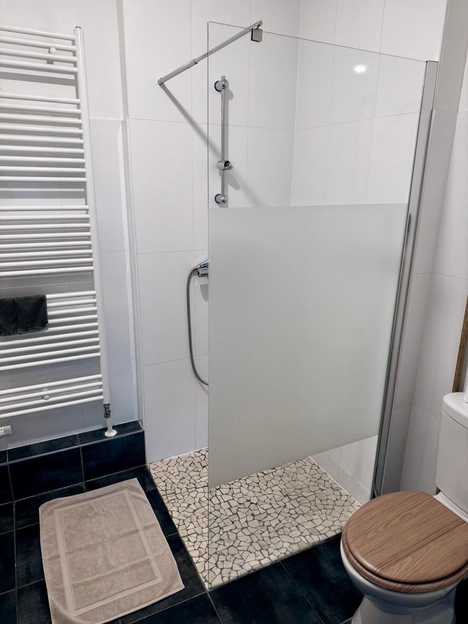 Le T2 Appartement Moderne Avec Terrasse Et Parking Στρασβούργο Εξωτερικό φωτογραφία